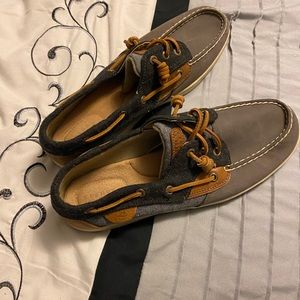 Womans sperry boat shoes